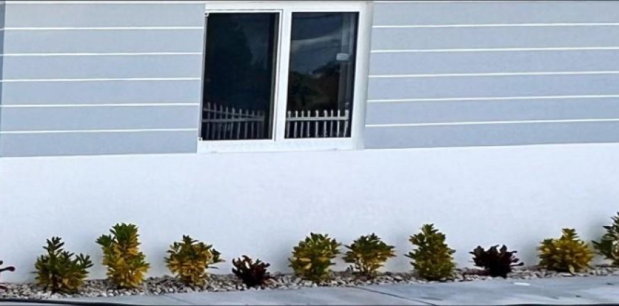 Casa en Miami, Florida 4 dormitorios № 1987952