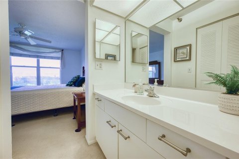 Condominio en venta en Bradenton, Florida, 2 dormitorios, 130.06 m2 № 2151908 - foto 17