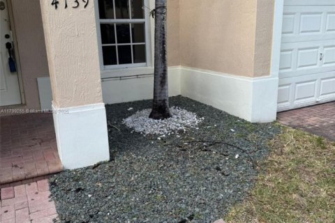 Townhouse in Homestead, Florida 3 bedrooms, 127.09 sq.m. № 1728597 - photo 1