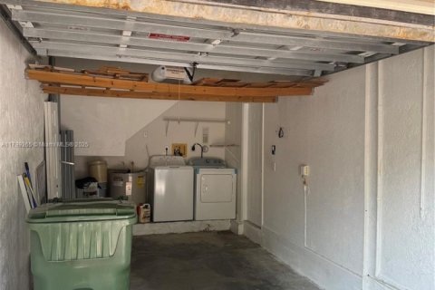Townhouse in Homestead, Florida 3 bedrooms, 127.09 sq.m. № 1728597 - photo 20
