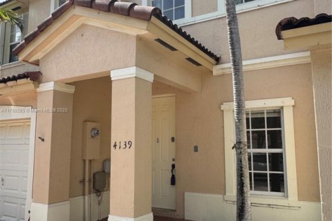 Townhouse in Homestead, Florida 3 bedrooms, 127.09 sq.m. № 1728597 - photo 3