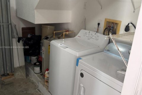 Townhouse in Homestead, Florida 3 bedrooms, 127.09 sq.m. № 1728597 - photo 19