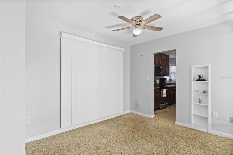 Casa en venta en Port Charlotte, Florida, 4 dormitorios, 116.41 m2 № 1636609 - foto 6
