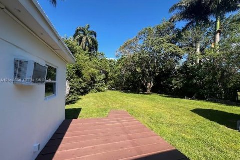 Casa en alquiler en Dania Beach, Florida, 3 dormitorios, 170.29 m2 № 2075038 - foto 4