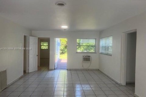 Casa en alquiler en Dania Beach, Florida, 3 dormitorios, 170.29 m2 № 2075038 - foto 16