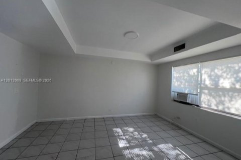 Casa en alquiler en Dania Beach, Florida, 3 dormitorios, 170.29 m2 № 2075038 - foto 15