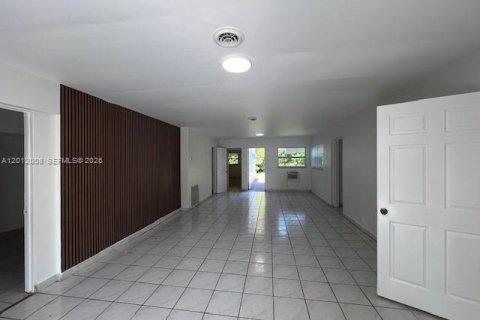 Casa en alquiler en Dania Beach, Florida, 3 dormitorios, 170.29 m2 № 2075038 - foto 17