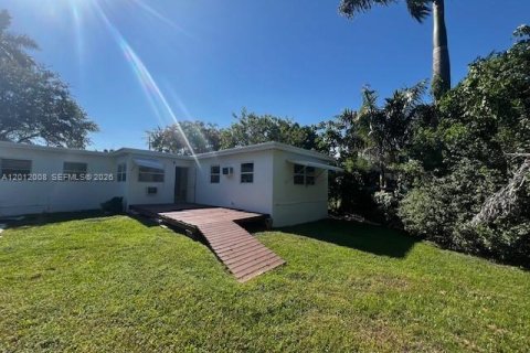 Casa en alquiler en Dania Beach, Florida, 3 dormitorios, 170.29 m2 № 2075038 - foto 7