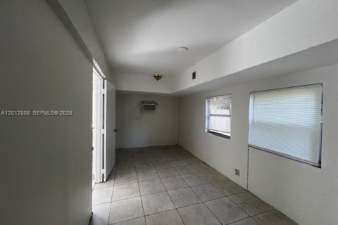 Casa en alquiler en Dania Beach, Florida, 3 dormitorios, 170.29 m2 № 2075038 - foto 29