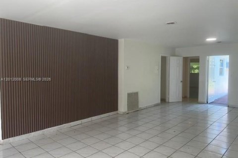Casa en alquiler en Dania Beach, Florida, 3 dormitorios, 170.29 m2 № 2075038 - foto 9
