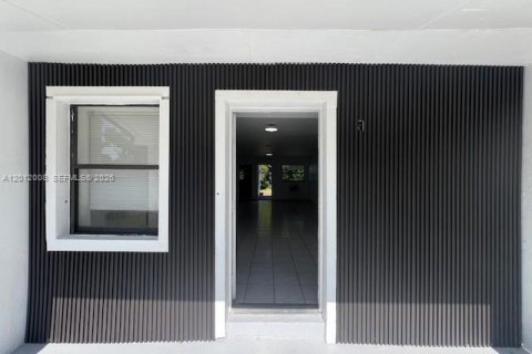Casa en Dania Beach, Florida 3 dormitorios, 170.29 m2 № 2075038