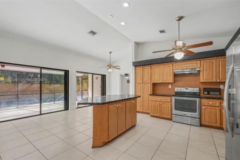 Купить виллу или дом в Майами, Флорида 4 спальни, 170.75м2, № 2007413 - фото 8