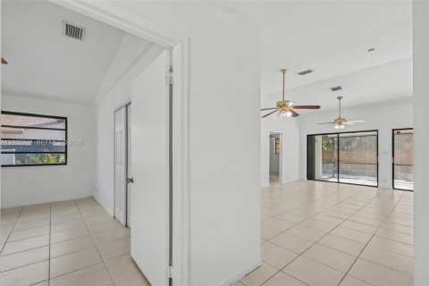 Купить виллу или дом в Майами, Флорида 4 спальни, 170.75м2, № 2007413 - фото 3