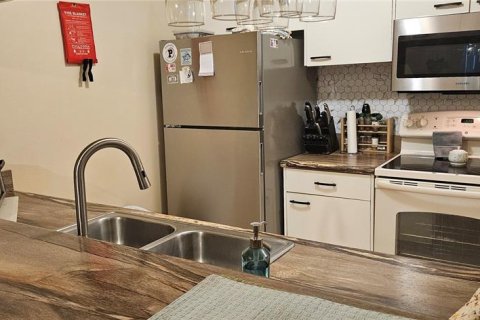 Condo in Bradenton, Florida, 2 bedrooms  № 1908891 - photo 4