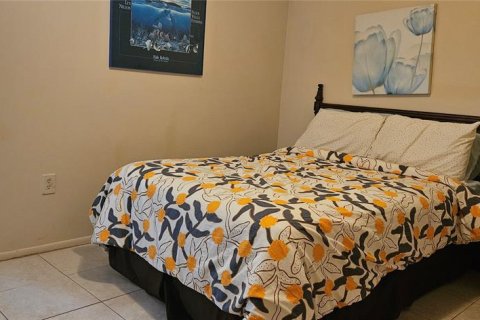 Condo in Bradenton, Florida, 2 bedrooms  № 1908891 - photo 5