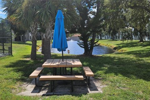 Condo in Bradenton, Florida, 2 bedrooms  № 1908891 - photo 10