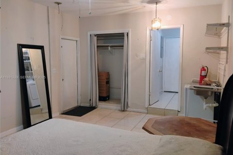 Снять в аренду коммерческую недвижимость в Холливуд, Флорида 1 спальня, 37.16м2, № 1990243 - фото 8