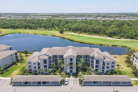 Condominio en alquiler en Bradenton, Florida, 2 dormitorios, 104.14 m2 № 1788241 - foto 1