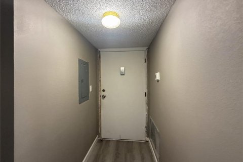 Condo in Port Charlotte, Florida, 2 bedrooms  № 2216155 - photo 19