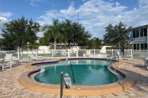 Condo in Port Charlotte, Florida, 2 bedrooms  № 2216155 - photo 21