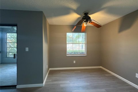 Condo in Port Charlotte, Florida, 2 bedrooms  № 2216155 - photo 6