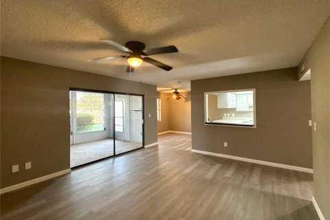 Condo in Port Charlotte, Florida, 2 bedrooms  № 2216155 - photo 3