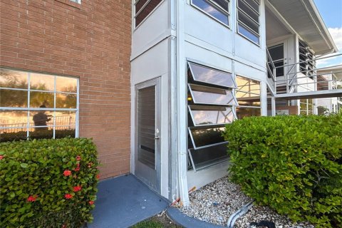 Condo in Port Charlotte, Florida, 2 bedrooms  № 2216155 - photo 20