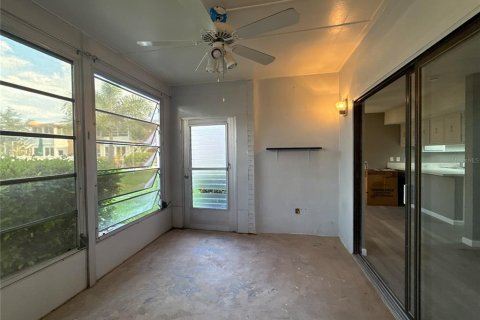 Condo in Port Charlotte, Florida, 2 bedrooms  № 2216155 - photo 17
