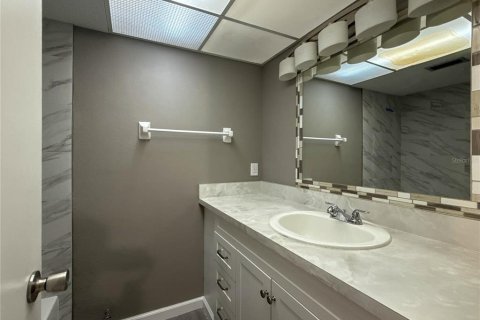 Condo in Port Charlotte, Florida, 2 bedrooms  № 2216155 - photo 7