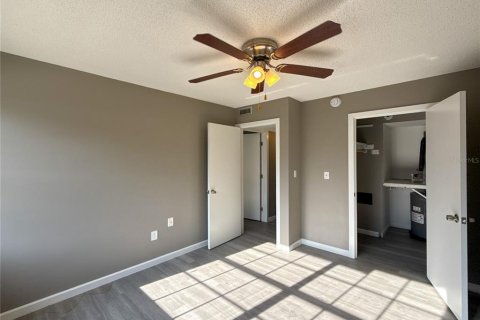 Condo in Port Charlotte, Florida, 2 bedrooms  № 2216155 - photo 14