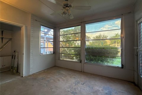 Condo in Port Charlotte, Florida, 2 bedrooms  № 2216155 - photo 16