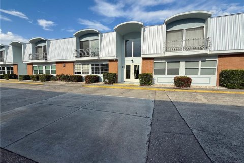 Condo in Port Charlotte, Florida, 2 bedrooms  № 2216155 - photo 22