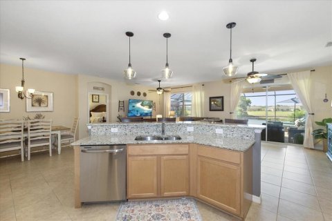 House in North Fort Myers, Florida 3 bedrooms, 167.69 sq.m. № 1689617 - photo 11