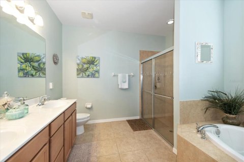 House in North Fort Myers, Florida 3 bedrooms, 167.69 sq.m. № 1689617 - photo 15