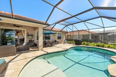 House in North Fort Myers, Florida 3 bedrooms, 167.69 sq.m. № 1689617 - photo 24