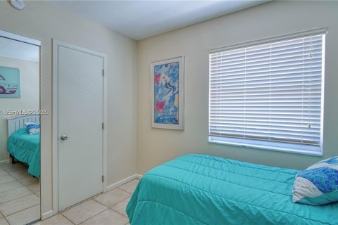 Condo in Fort Lauderdale, Florida, 2 bedrooms  № 2041343 - photo 14