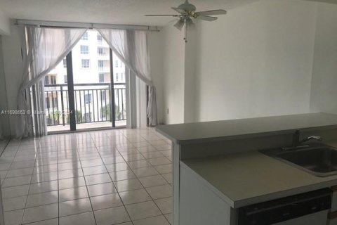 Copropriété à vendre à Miami, Floride: 34.37 m2 № 1845429 - photo 2