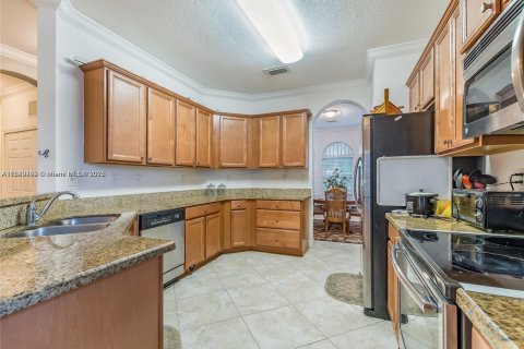 House in Homestead, Florida 4 bedrooms, 166.95 sq.m. № 1697159 - photo 4