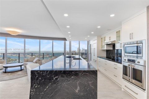 Copropriété à vendre à Miami, Floride: 3 chambres, 219.71 m2 № 2082830 - photo 8