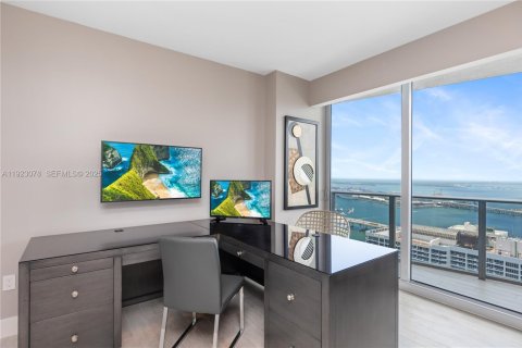 Copropriété à vendre à Miami, Floride: 3 chambres, 219.71 m2 № 2082830 - photo 17