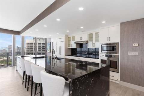 Copropriété à vendre à Miami, Floride: 3 chambres, 219.71 m2 № 2082830 - photo 7