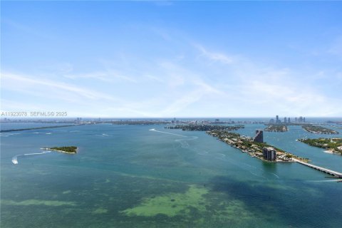 Copropriété à vendre à Miami, Floride: 3 chambres, 219.71 m2 № 2082830 - photo 28