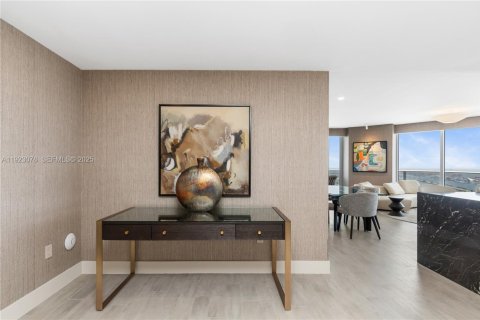 Copropriété à vendre à Miami, Floride: 3 chambres, 219.71 m2 № 2082830 - photo 29