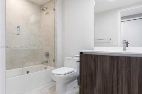 Copropriété à vendre à Miami, Floride: 3 chambres, 219.71 m2 № 2082830 - photo 19