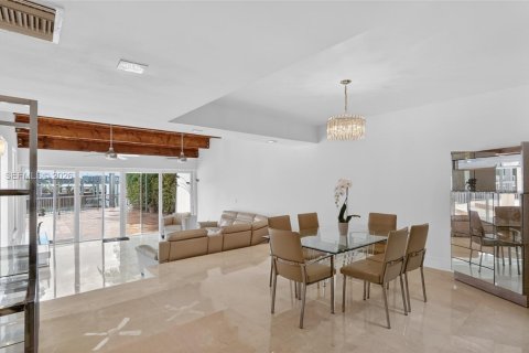 Land in North Miami Beach, Florida № 2070020 - photo 7