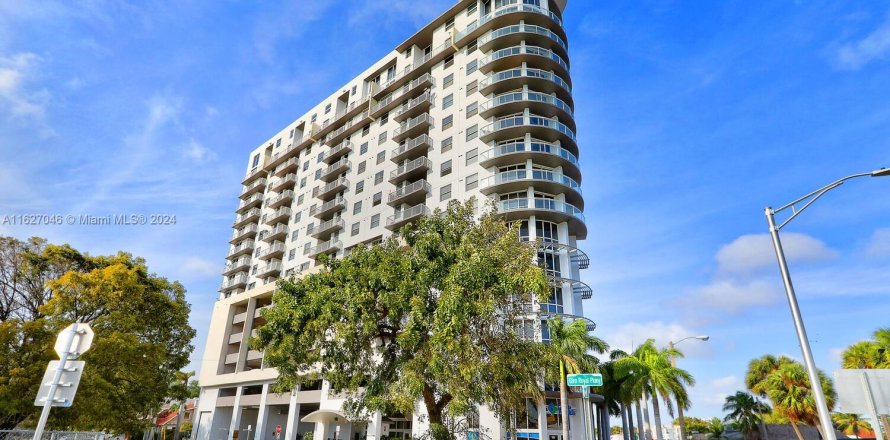 Condo in Miami, Florida, 1 bedroom  № 1860571