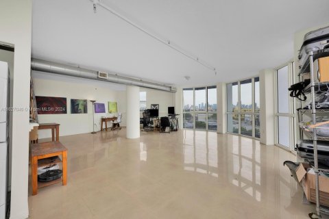 Condo in Miami, Florida, 1 bedroom  № 1860571 - photo 6