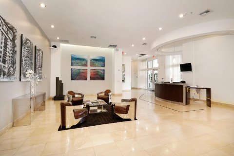 Condo in Miami, Florida, 1 bedroom  № 1860571 - photo 27