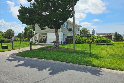 Casa en venta en Hernando Beach, Florida, 2 dormitorios, 124.86 m2 № 2381137 - foto 5