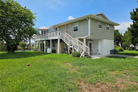 Casa en Hernando Beach, Florida 2 dormitorios, 124.86 m2 № 2381137